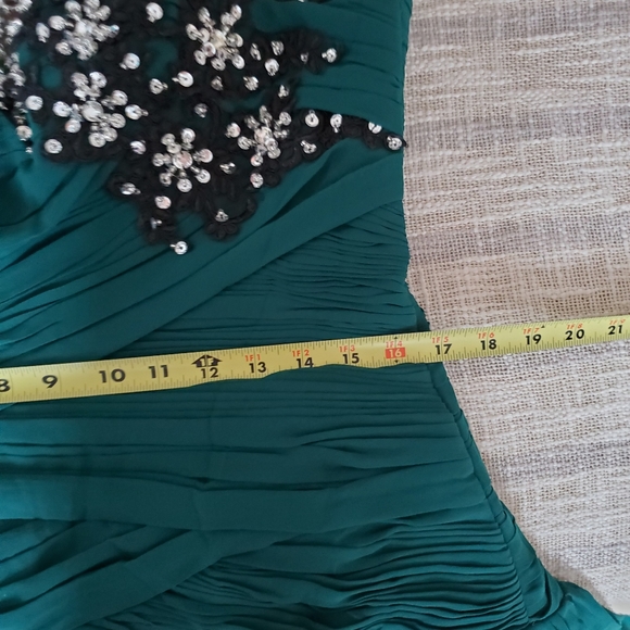 NWOT "Trumpet/Mermaid Evening Gown. - Picture 9 of 10